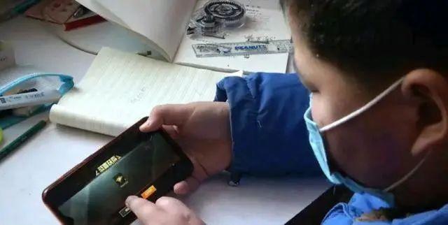 怎样戒掉孩子的“游戏瘾”？要学会做“好玩”的父母